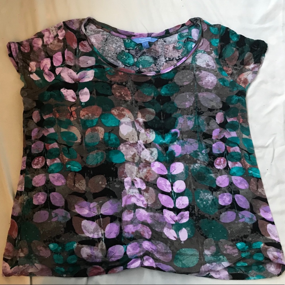 Vera wang soft patterned blouse